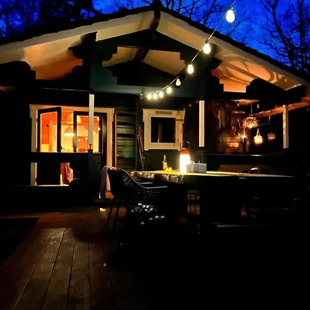 Cabyn Espien, Boshuis Met Hottub Diessen